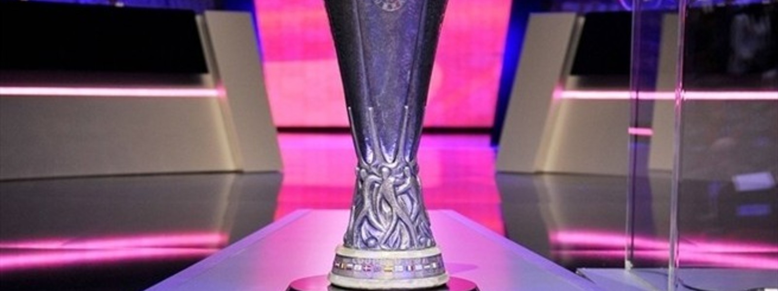 Very big uefa europa league2